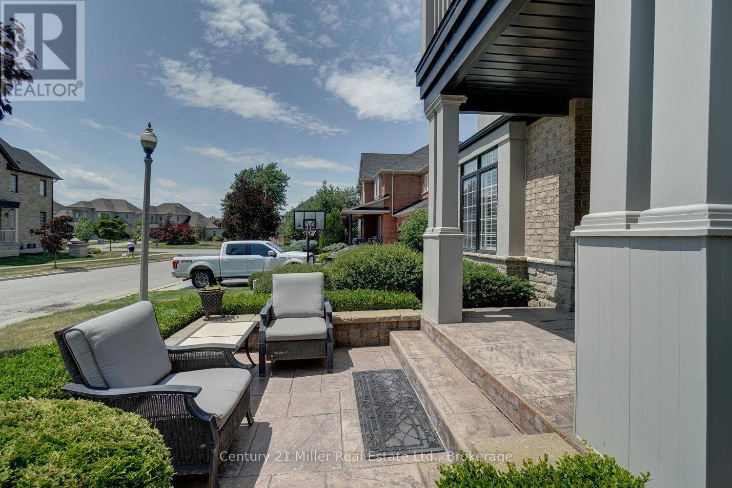 Hamilton (winona Park), ON L8E6E5,8 WATERCLIFF PLACE