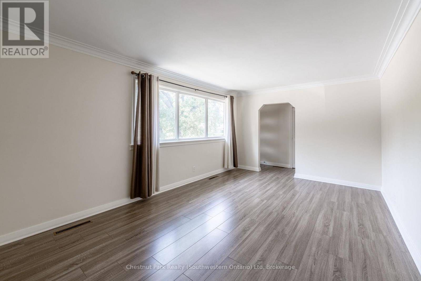 Guelph (riverside Park), ON N1E3S5,59 CLIVE AVENUE