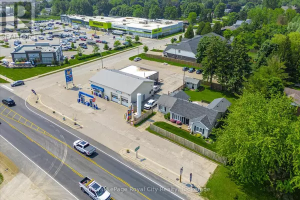 935 ST. DAVID STREET N, Centre Wellington (fergus), ON N1M2W3