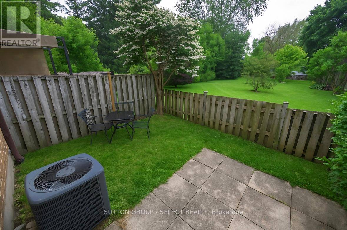 London South (south B), ON N6K2Y6,1328 Commissioners RD West #102