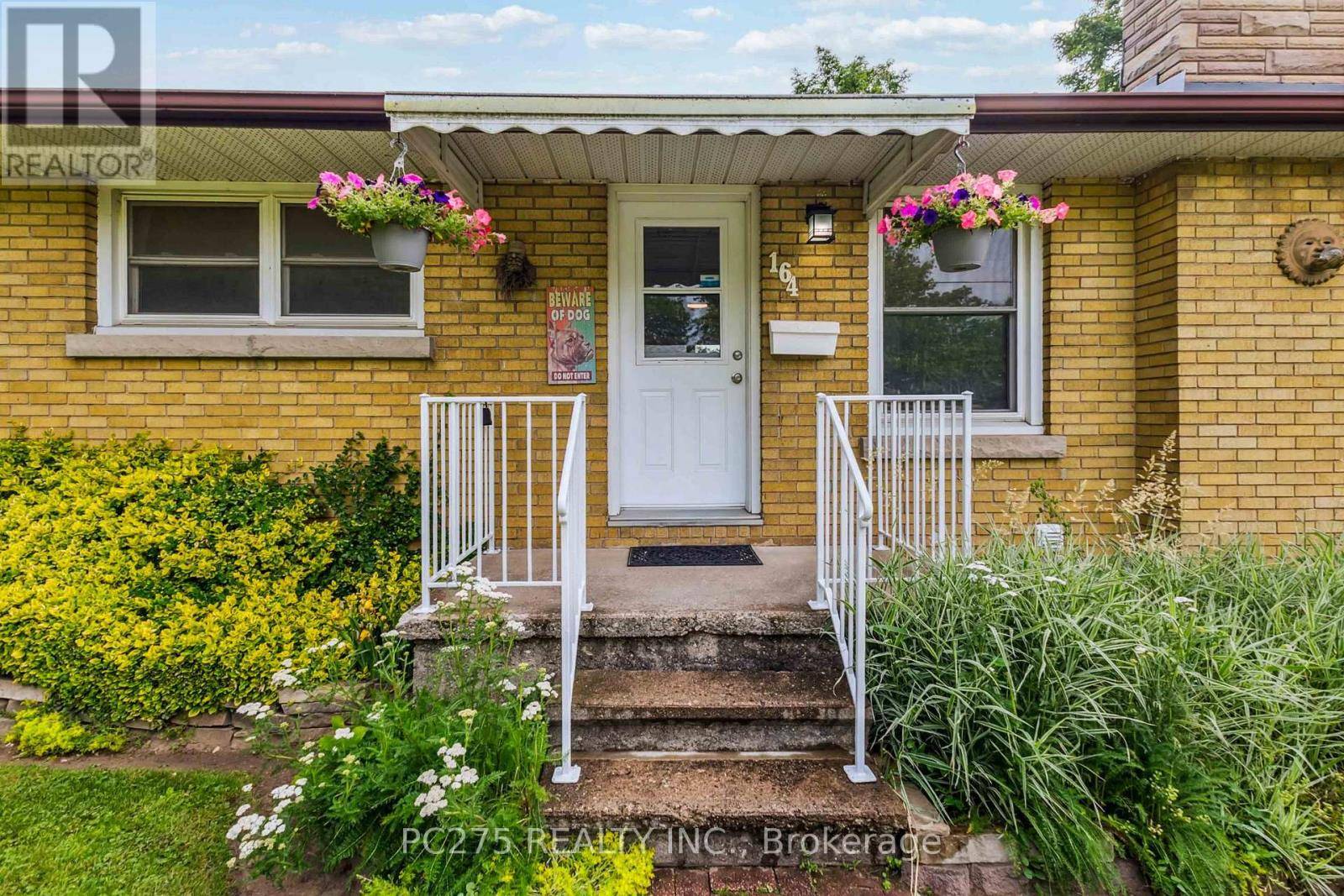 London East (east H), ON N5W4Z4,164 ATKINSON BOULEVARD