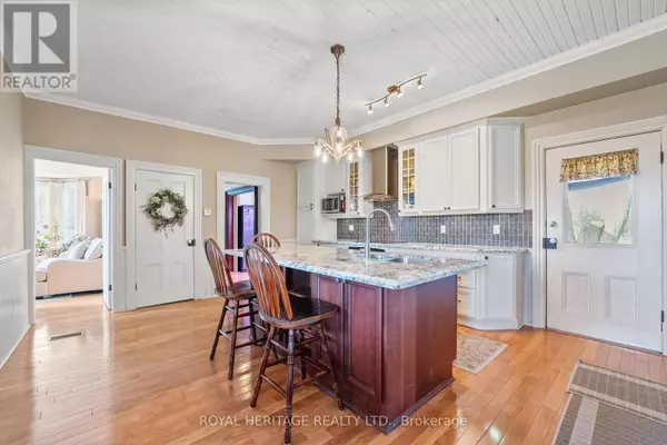 Kawartha Lakes (mariposa), ON K0M2C0,1201 SALEM ROAD