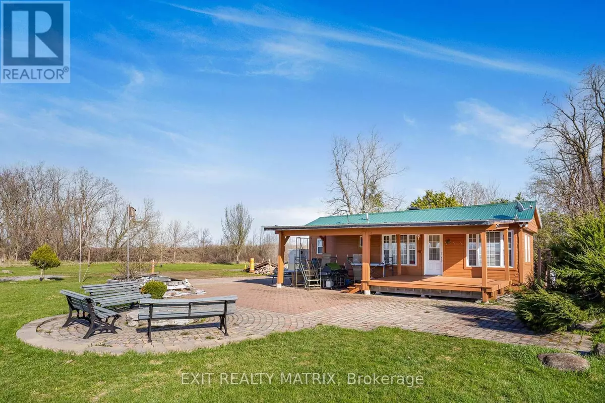 North Glengarry, ON K0C1J0,19209 KENYON CONCESSION 7 ROAD