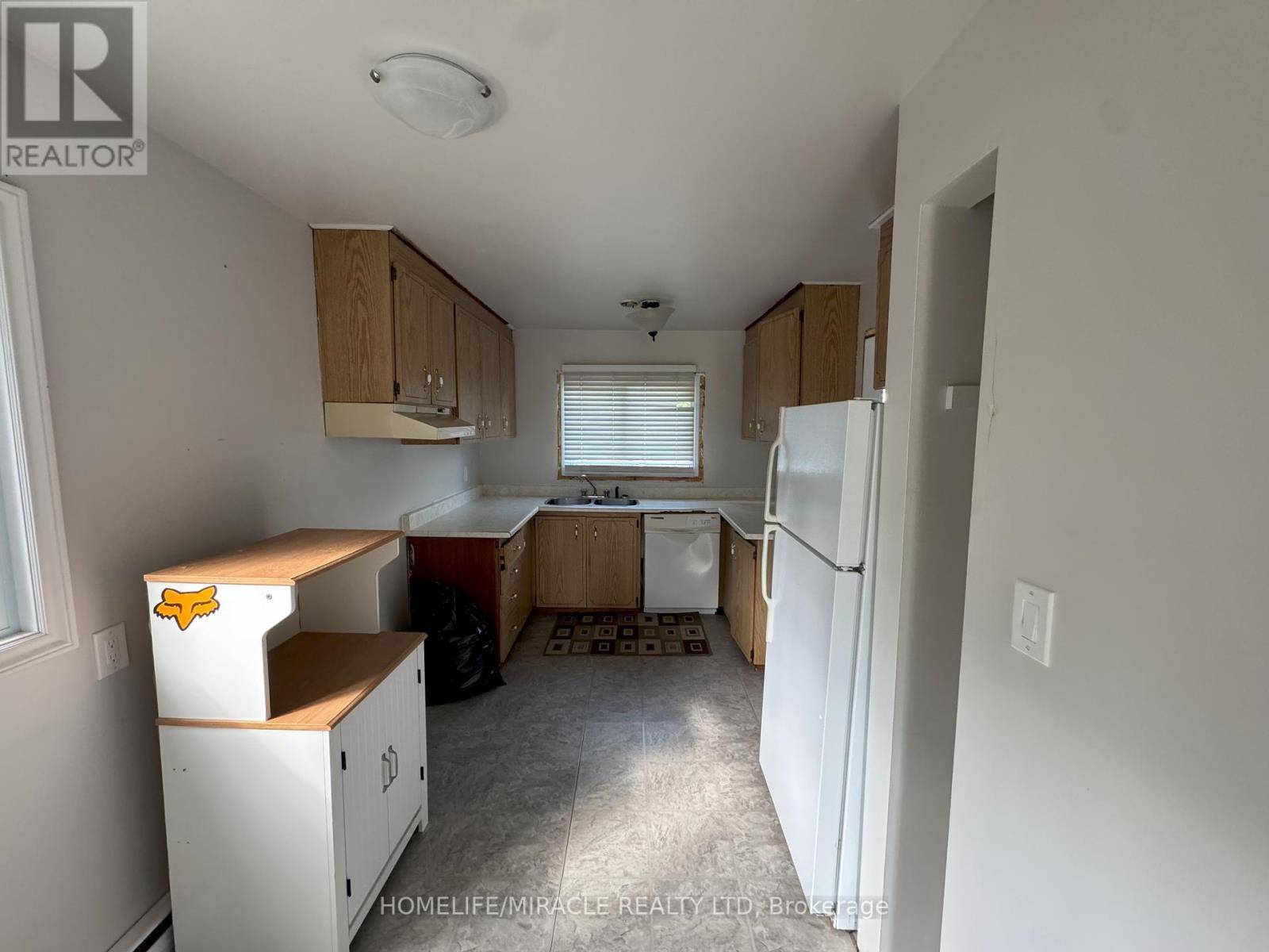 North Bay (birchaven), ON P1A3G3,278 BARBER AVENUE