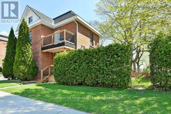 Arnprior, ON K7S2P3,251 JOHN STREET N