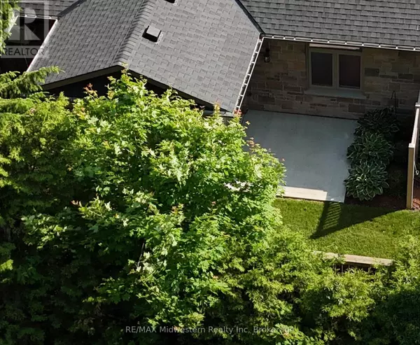 North Perth (listowel), ON N4W0H4,375 South Mitchell RD South ##71