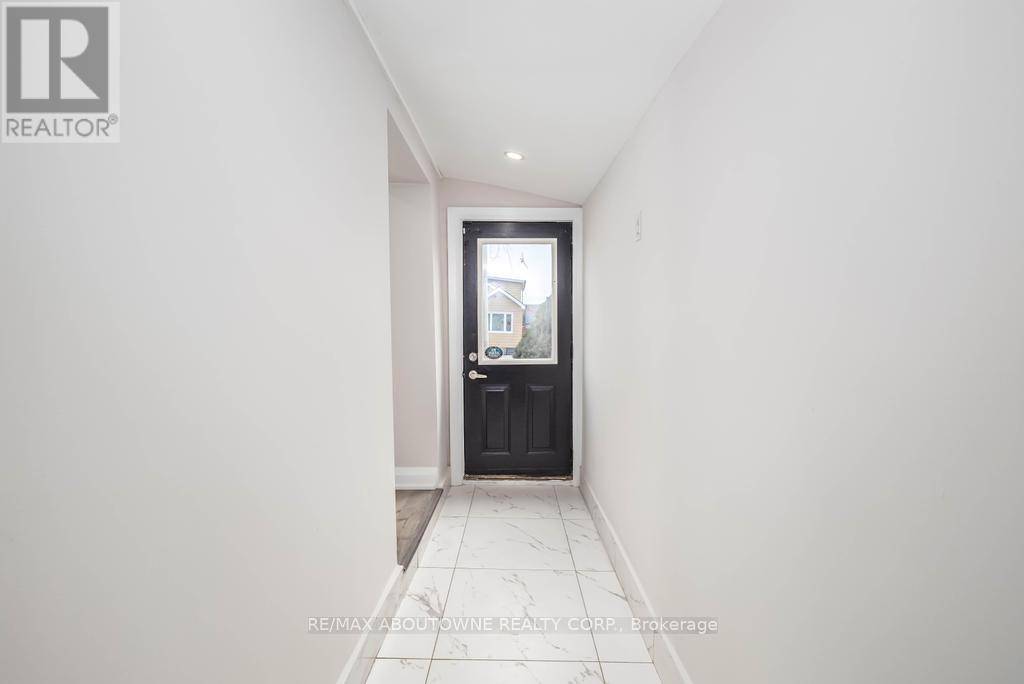 131 WEST AVENUE N, Hamilton (landsdale), ON L8L5C4