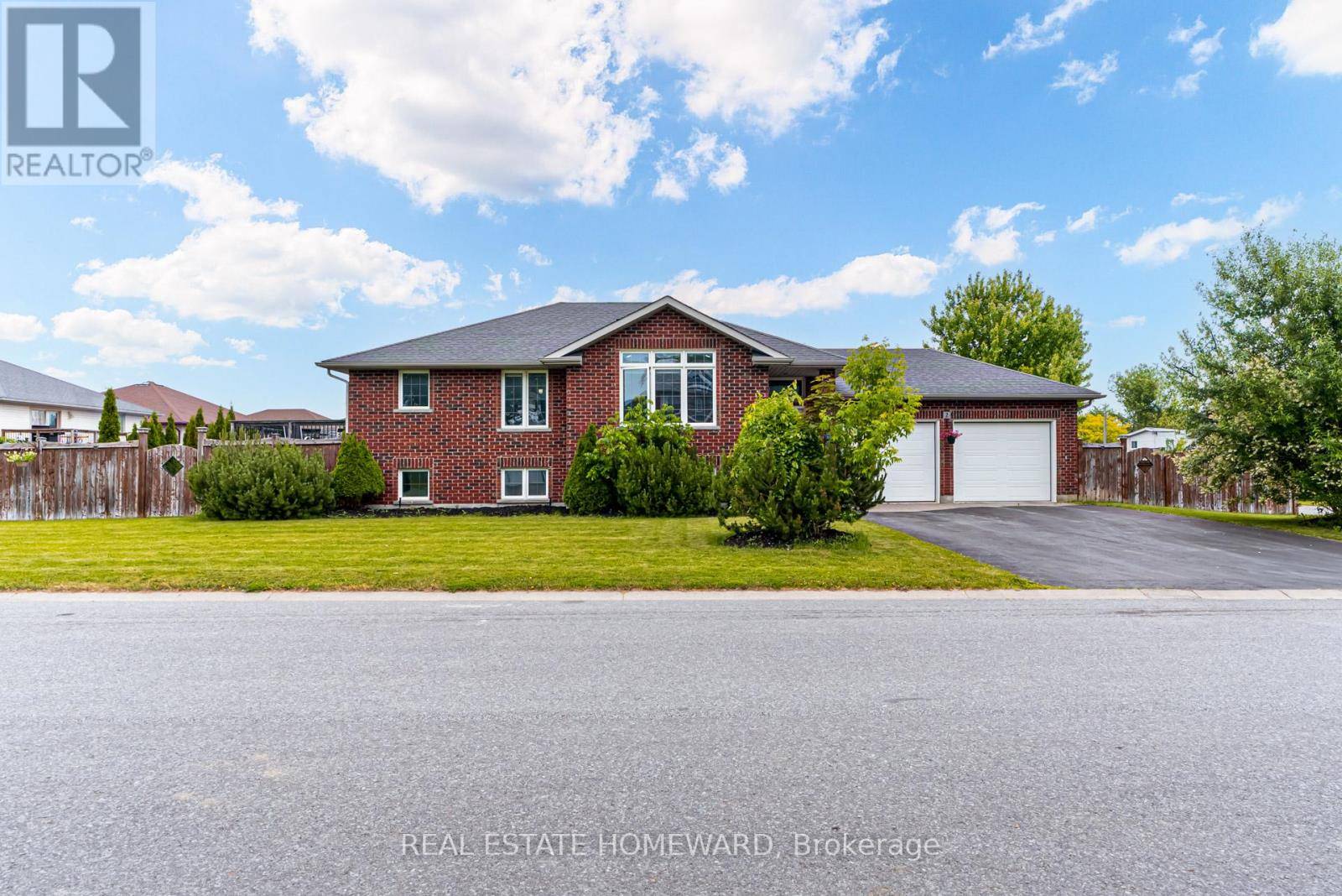 2 FREEDOM CRESCENT, Quinte West (sidney Ward), ON K8V0C1