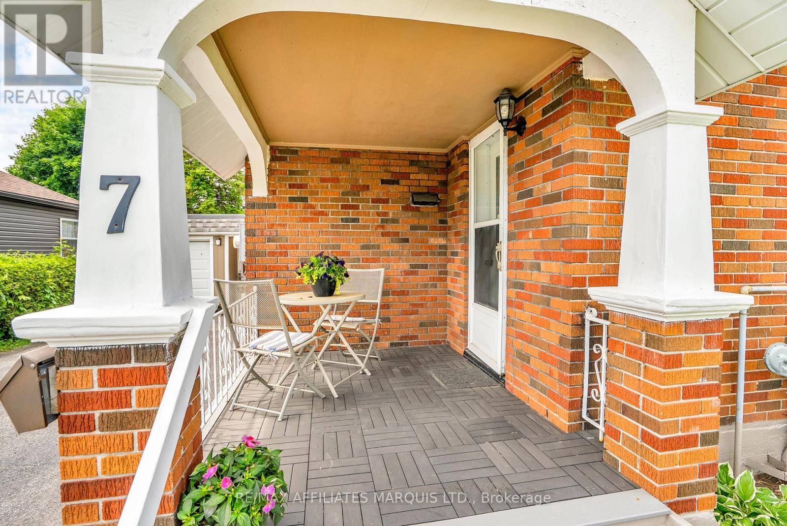 Cornwall, ON K6H5J8,7 ANTHONY STREET