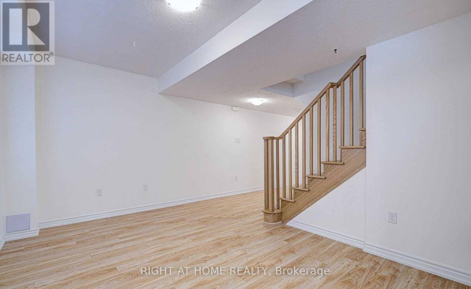 Guelph (kortright East), ON N1L0A1,88 Decorso DR #43