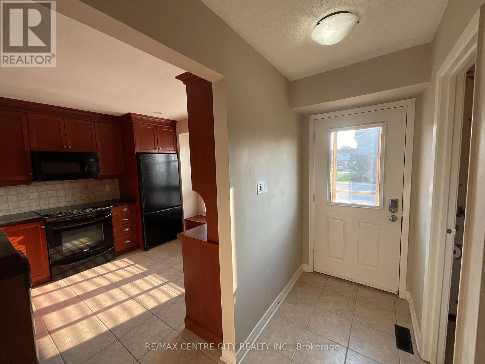 London South (south X), ON N6C5V8,89 HIGHVIEW AVE #39