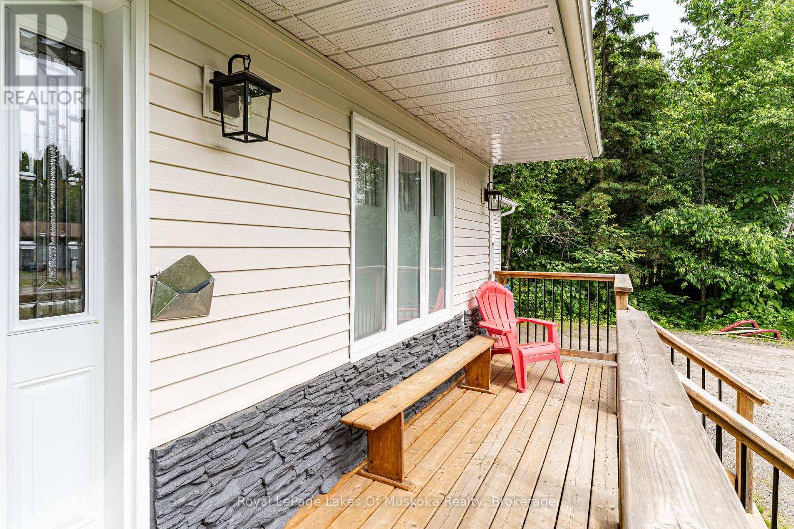Huntsville (chaffey), ON P1H2J4,74 GLENCAIRN CRESCENT