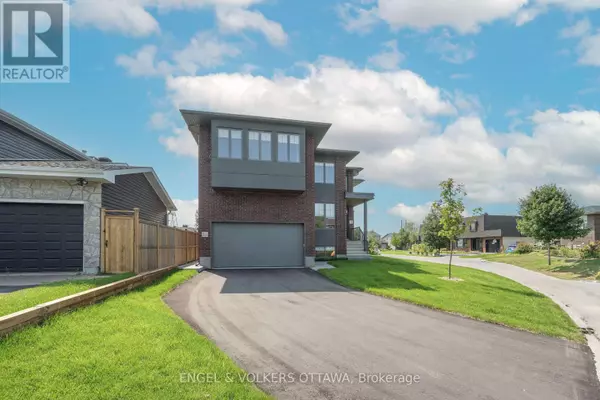Ottawa, ON K2G3X5,5 WINLOCK CRESCENT