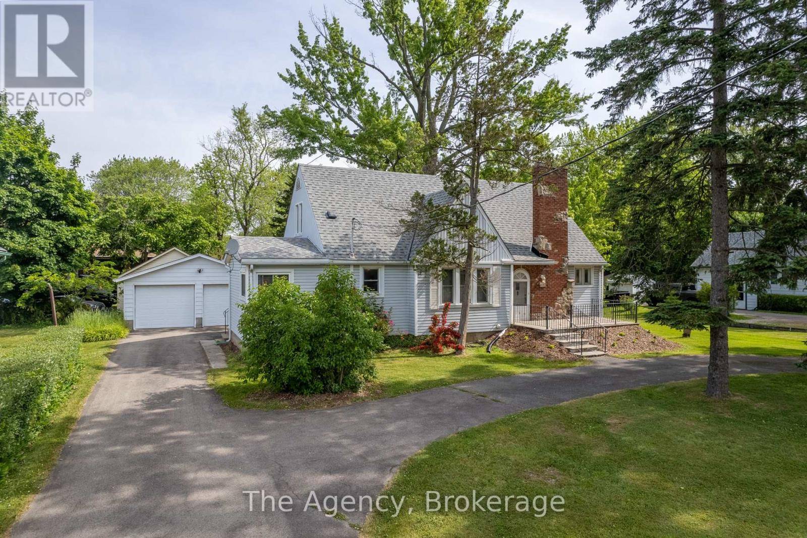 168 THOROLD ROAD, Welland (n. Welland), ON L3C3V6