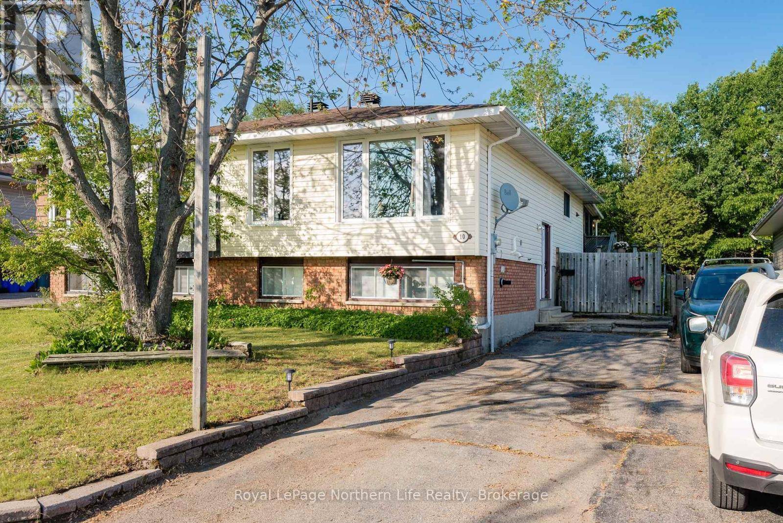 10 MASSEY DRIVE, North Bay (ferris), ON P1A3Y4