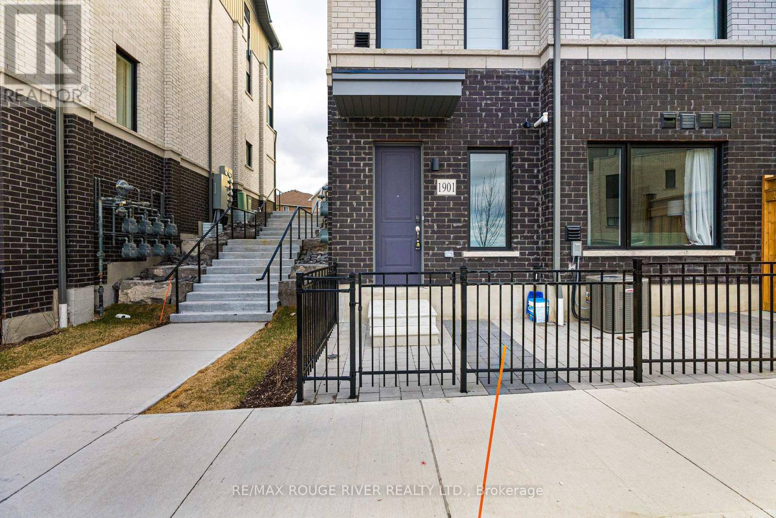 Cobourg, ON K9A0X8,160 Densmore RD #1901