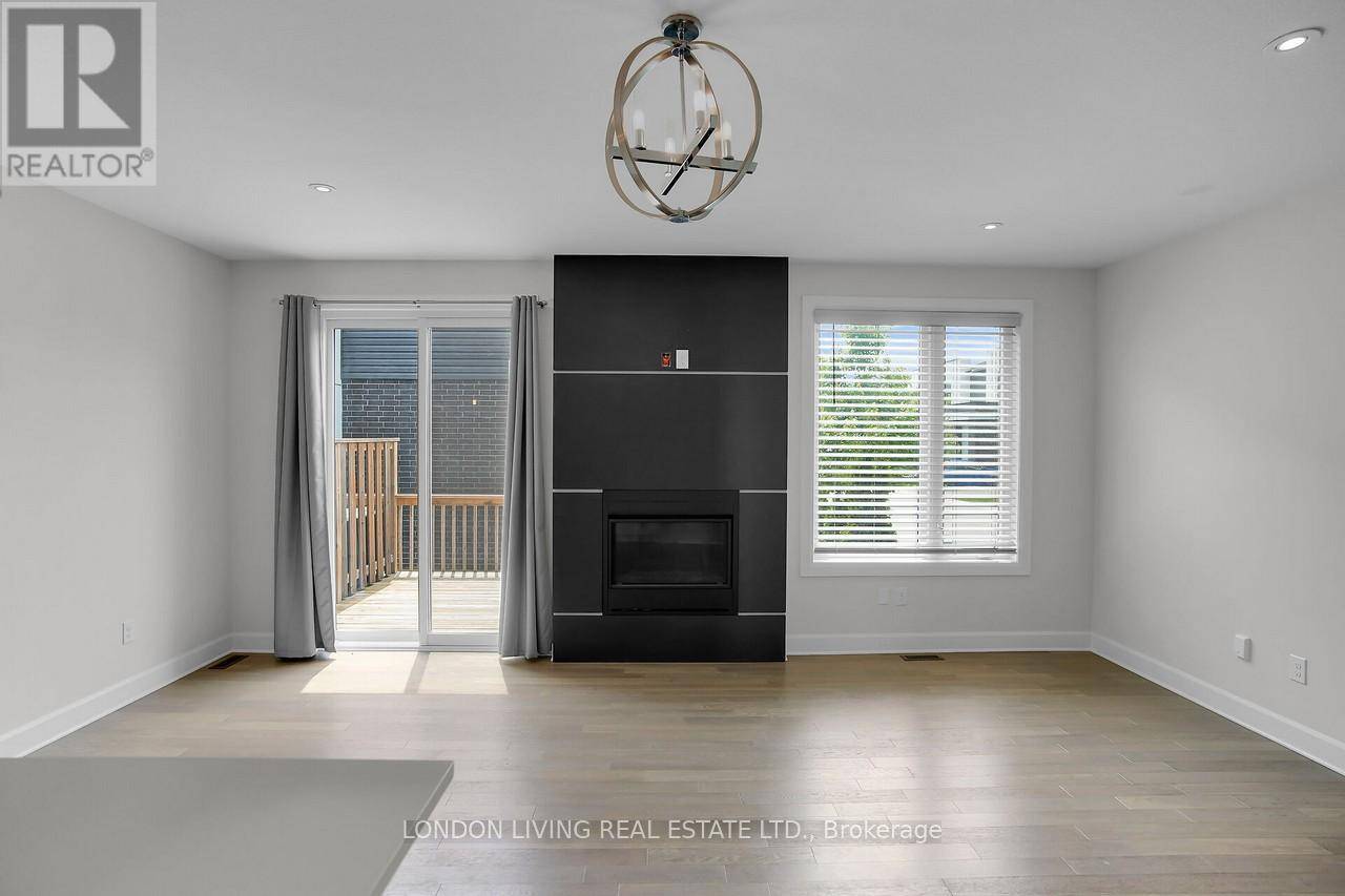 London North (north I), ON N6G0X9,499 Sophia CRES #56