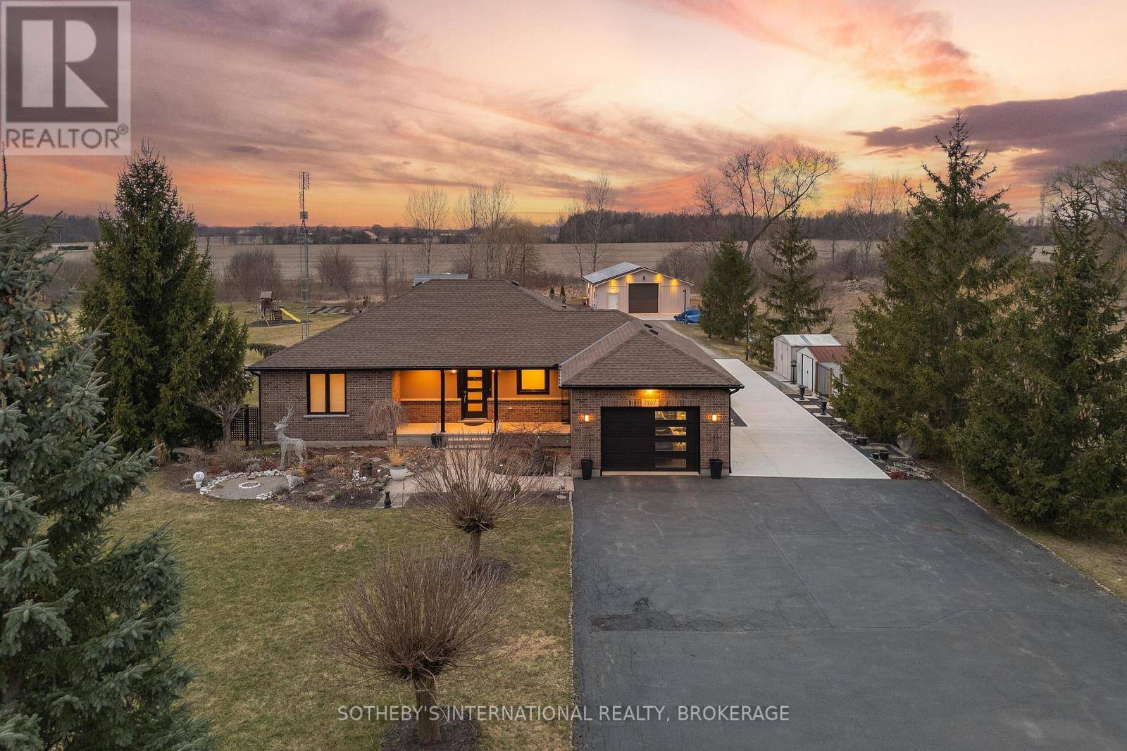 Niagara Falls (forestview), ON L2H0W8,7107 BEECHWOOD ROAD