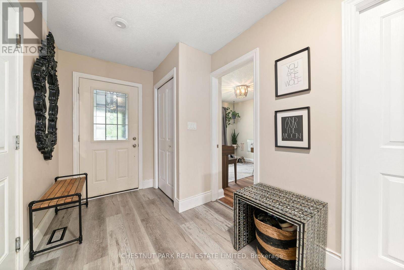 Loyalist (amherstview), ON K7N0A5,140 ISLANDVIEW DRIVE