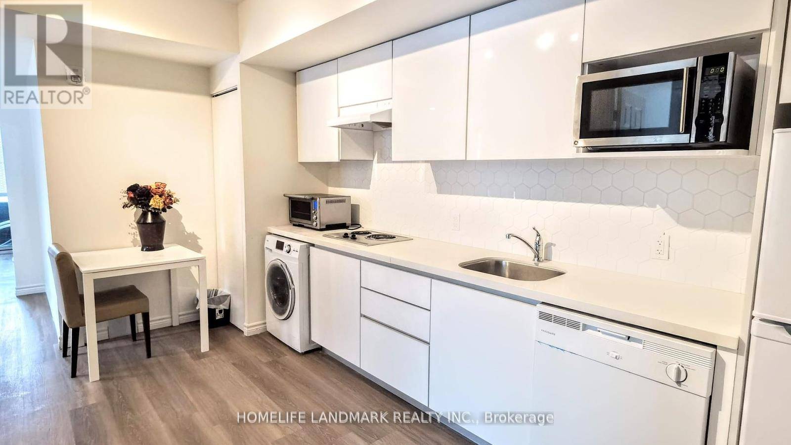 268 Lester ST #304, Waterloo, ON N2L0J7