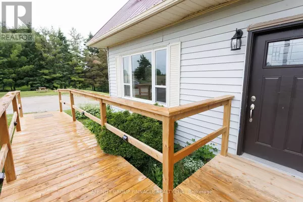 Kawartha Lakes (mariposa), ON K0M2T0,730 THE GLEN ROAD