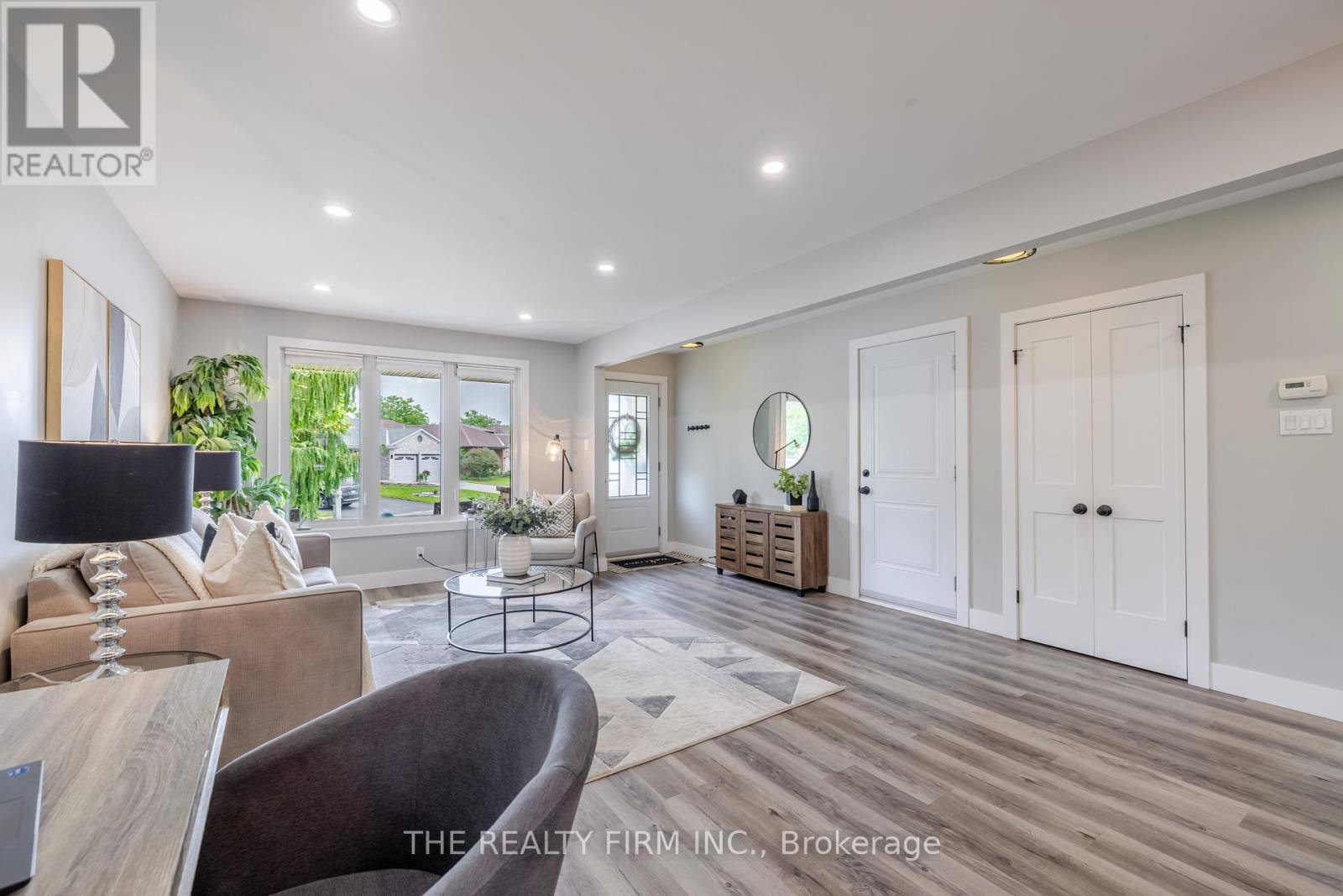 London South (south X), ON N6E3S8,74 JUTTA CRESCENT