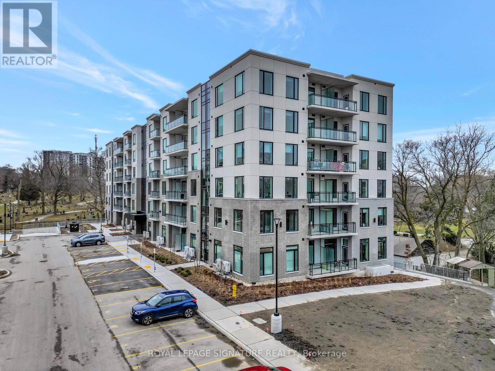 103 Roger ST #210, Waterloo, ON N2J0G2