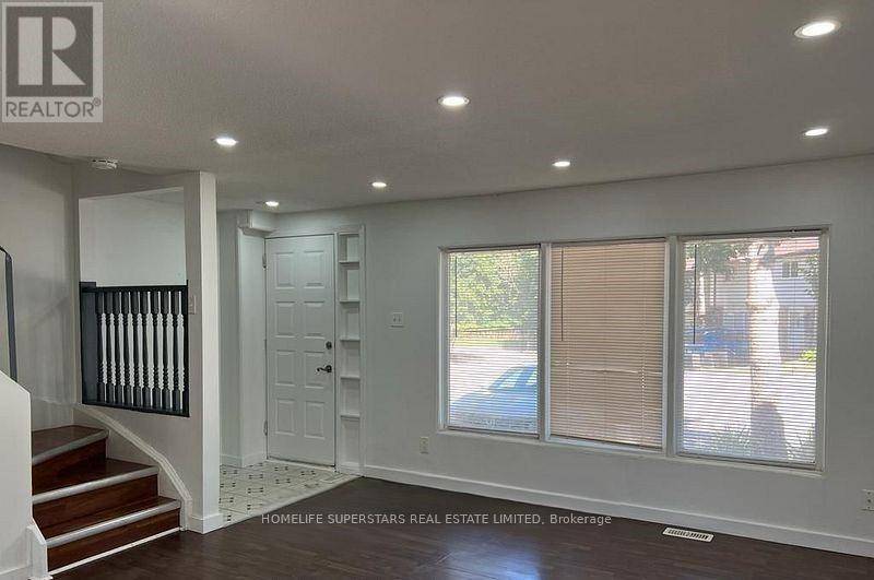 Cambridge, ON N3H4Z9,513 East Parkview CRES East #4