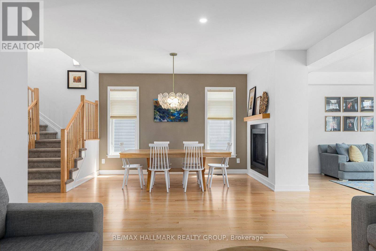 Ottawa, ON K1W0H4,258 FOUNTAINHEAD DRIVE