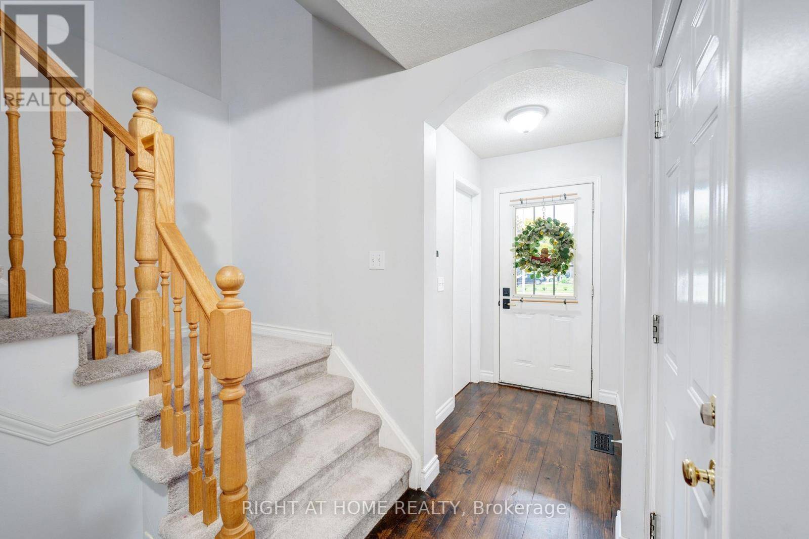 Cambridge, ON N3C4E5,244 MELRAN DRIVE