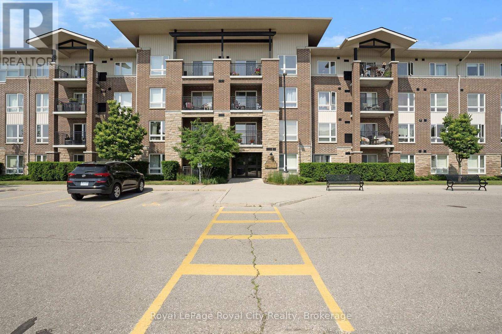 Guelph (pineridge/westminster Woods), ON N1L0L2,45 Kingsbury SQ #214