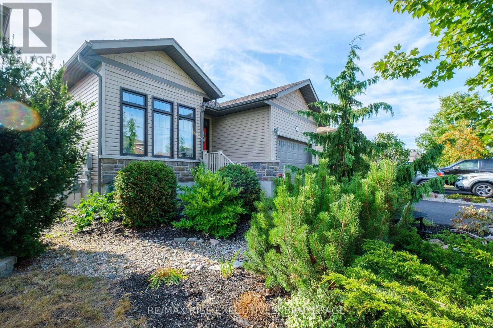 Loyalist (amherstview), ON K7N0A5,134 ISLANDVIEW DRIVE
