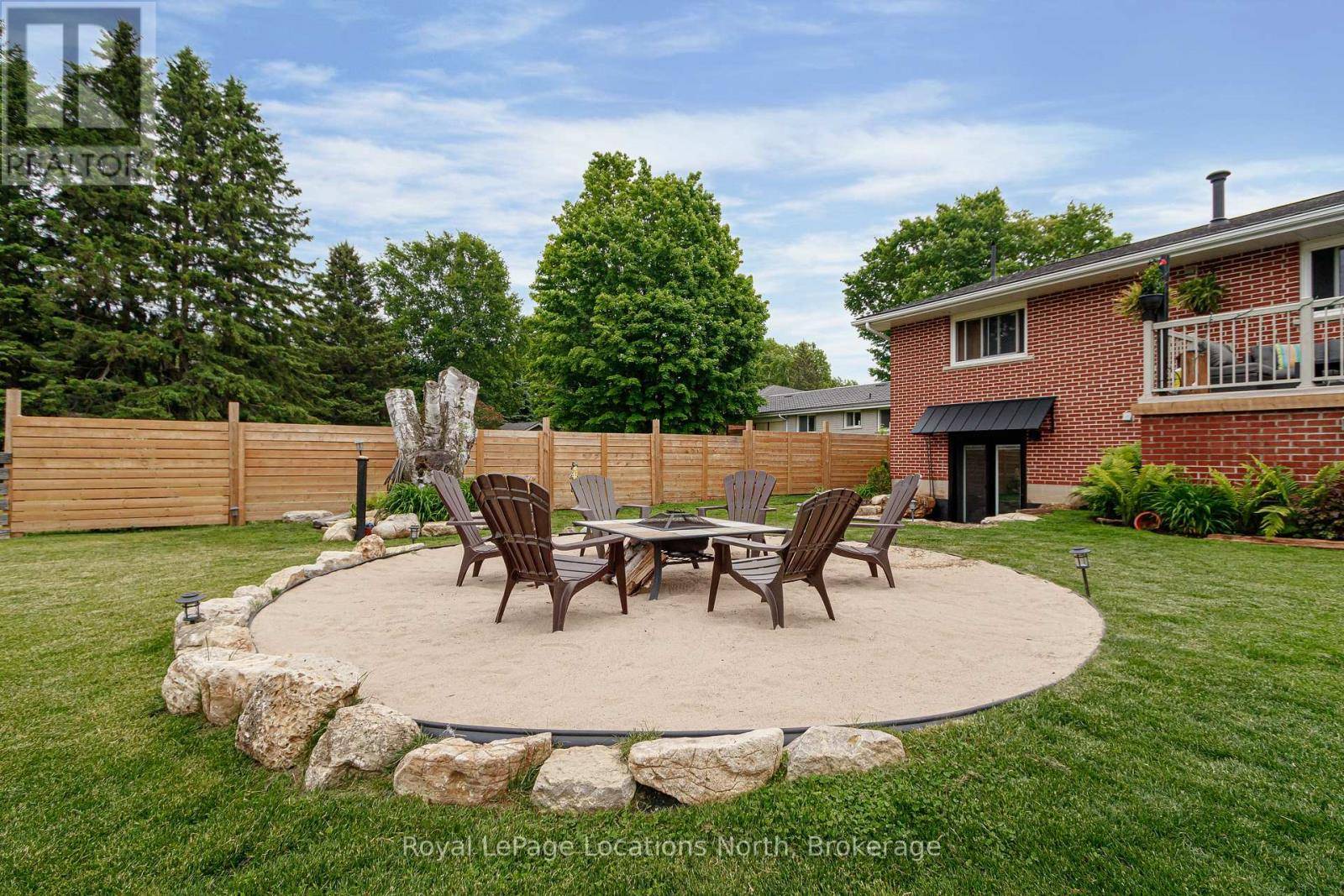 Meaford, ON N4L1C4,128 MONTGOMERY STREET