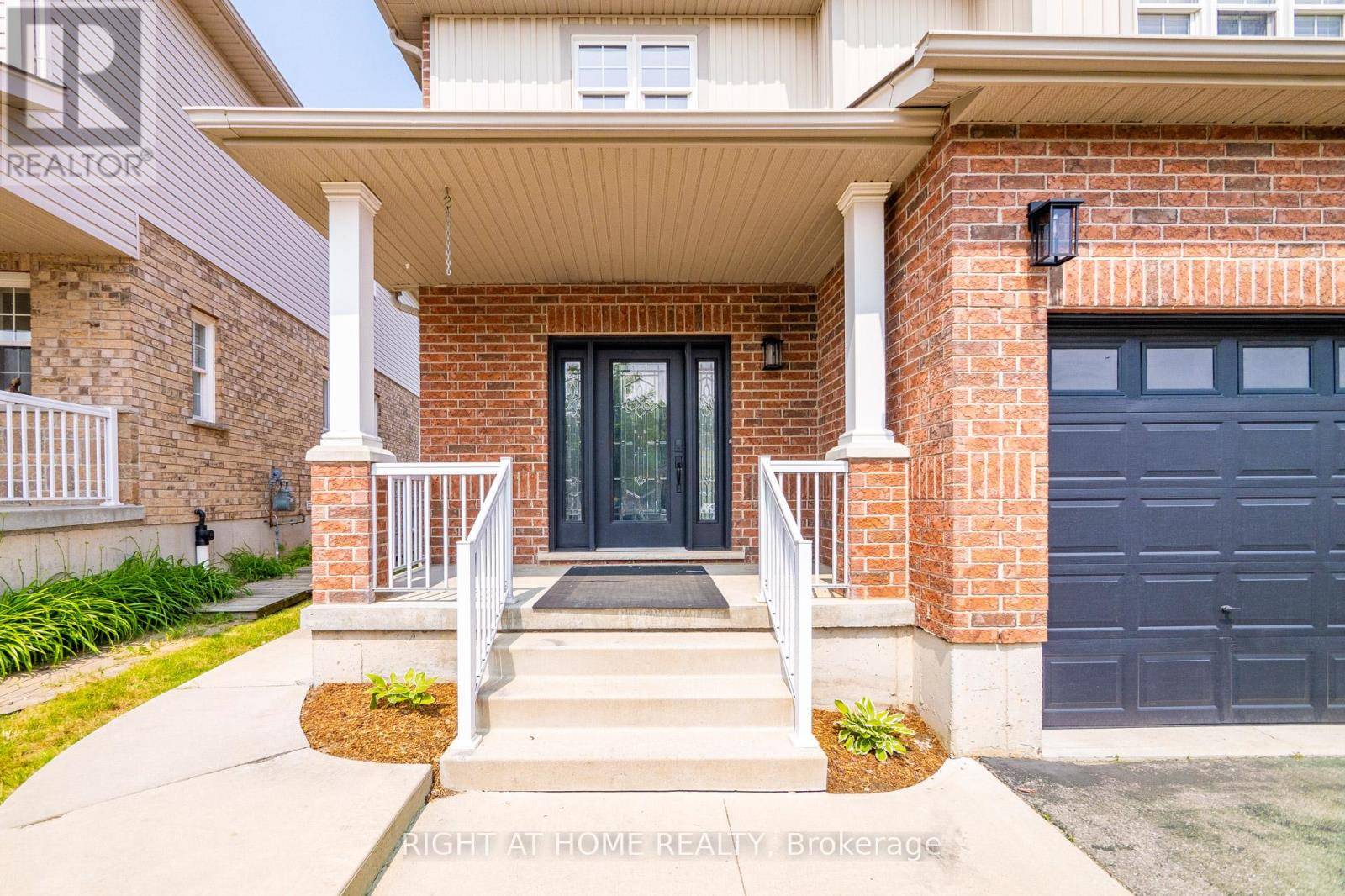 Kitchener, ON N2R1Z5,34 PARKVALE DRIVE