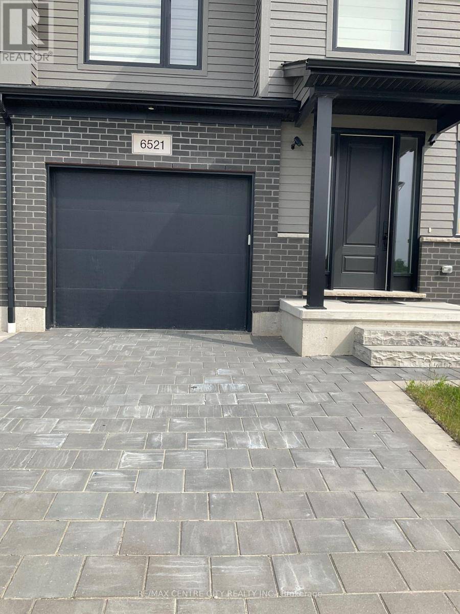 London South (south V), ON N6P0J9,6521 Royal Magnolia AVE #Upper