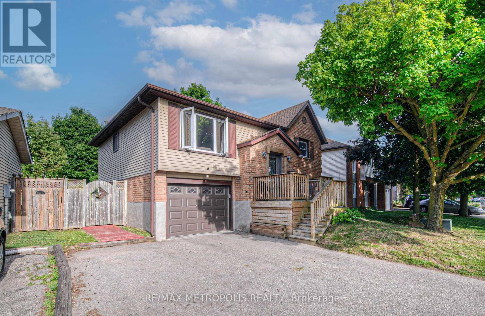 Cambridge, ON N1R7W7,735 ELGIN STREET N