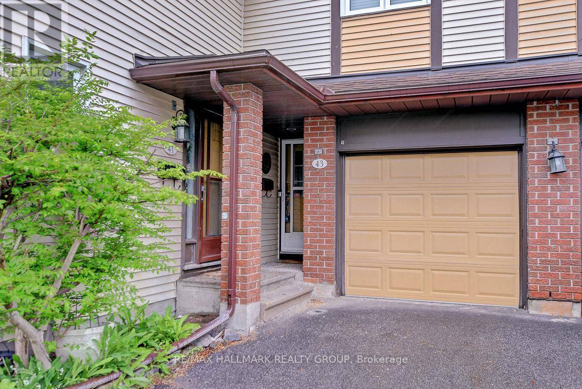 Ottawa, ON K1T3B7,43 Haxby Private #51