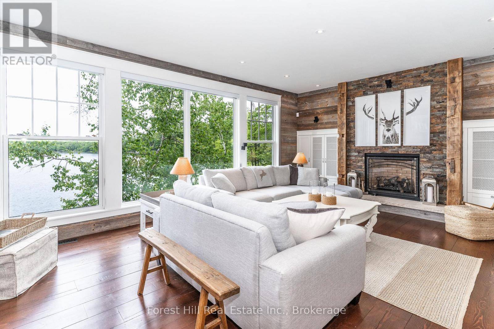 Muskoka Lakes (wood (muskoka Lakes)), ON P0C1A0,1064 LONG LAKE ROAD