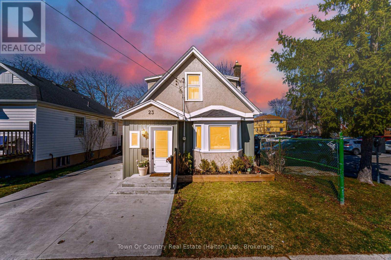 23 PRINCE STREET, St. Catharines (e. Chester), ON L2R3X6