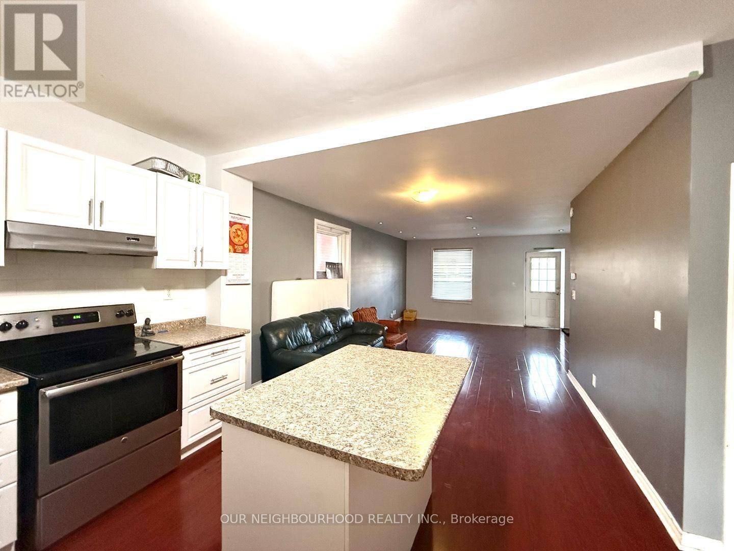 Hamilton (crown Point), ON L8L3H7,11 CLUNY AVENUE