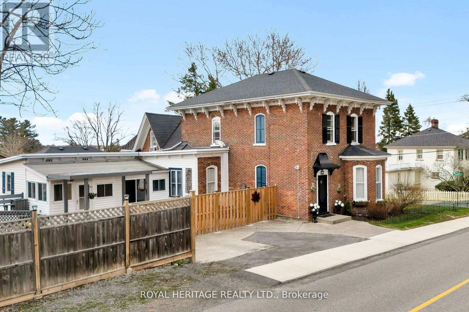 Brighton, ON K0K1H0,33 KINGSLEY AVENUE