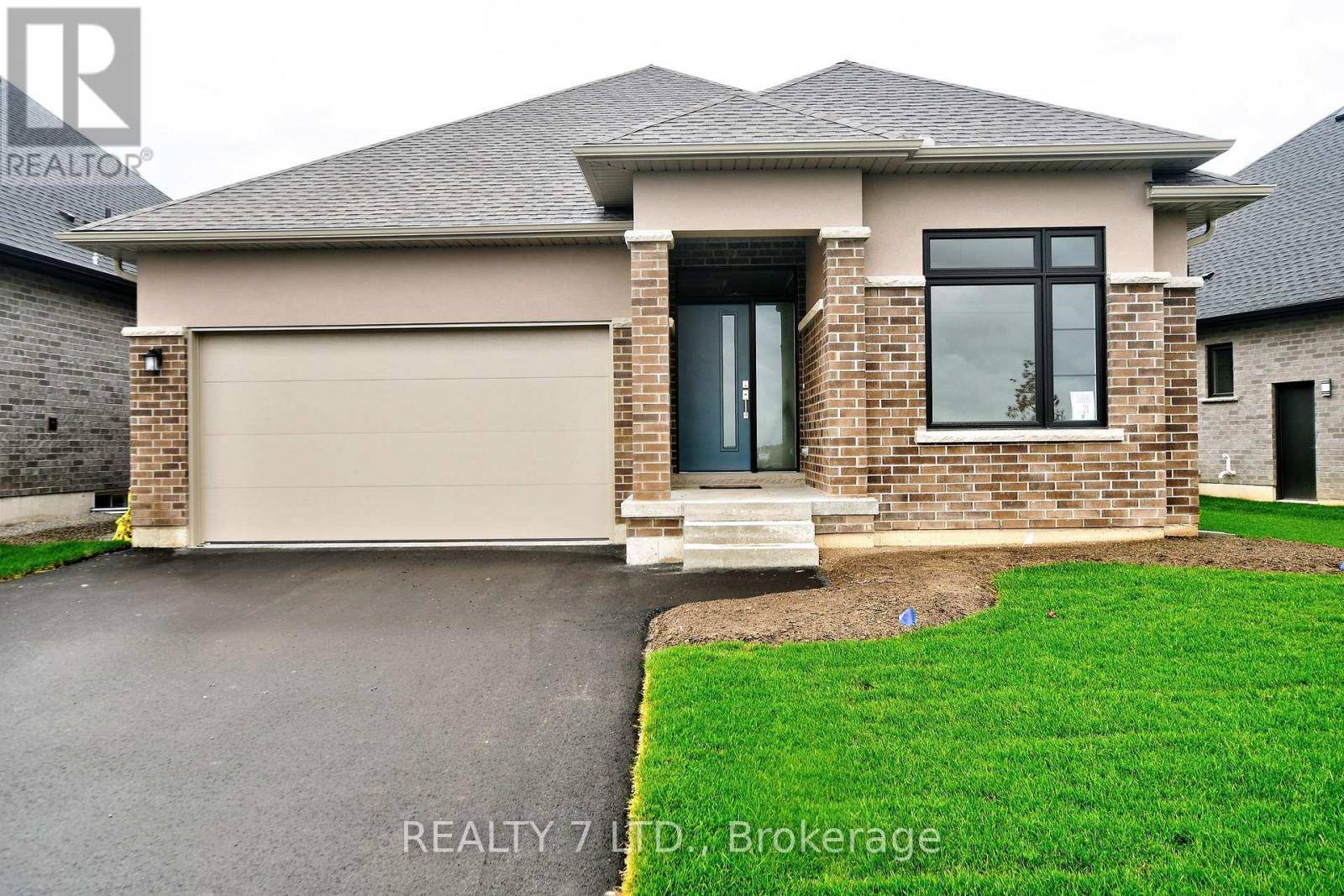 566 OLD COURSE TRAIL, Welland (hwy 406/welland), ON L3B6G8