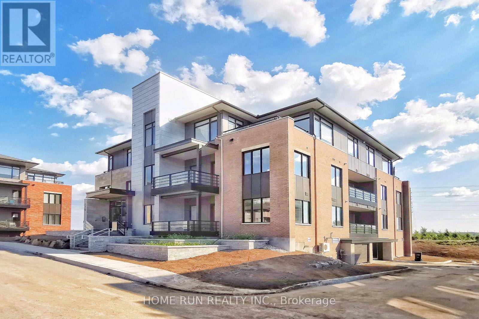 170 Boundstone WAY #203, Ottawa, ON K2T0M8