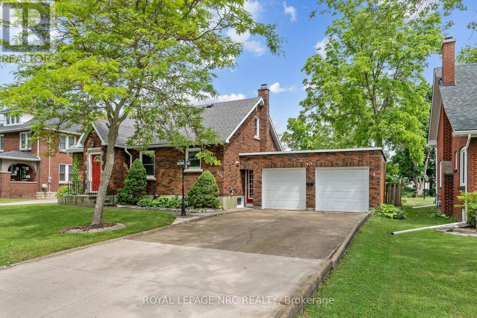Fort Erie (central), ON L2A2X7,236 HIGHLAND AVENUE