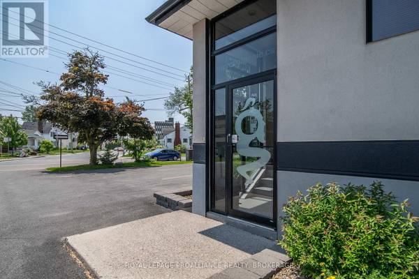 Kingston (east Of Sir John A. Blvd), ON K7K2B7,271 CONCESSION STREET