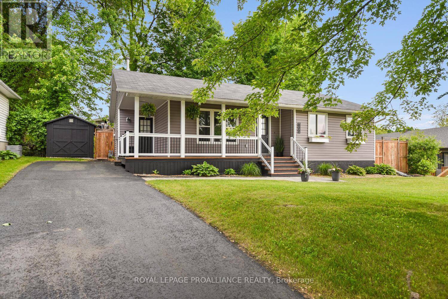 Brockville, ON K6V6C5,472 LAURIER BOULEVARD