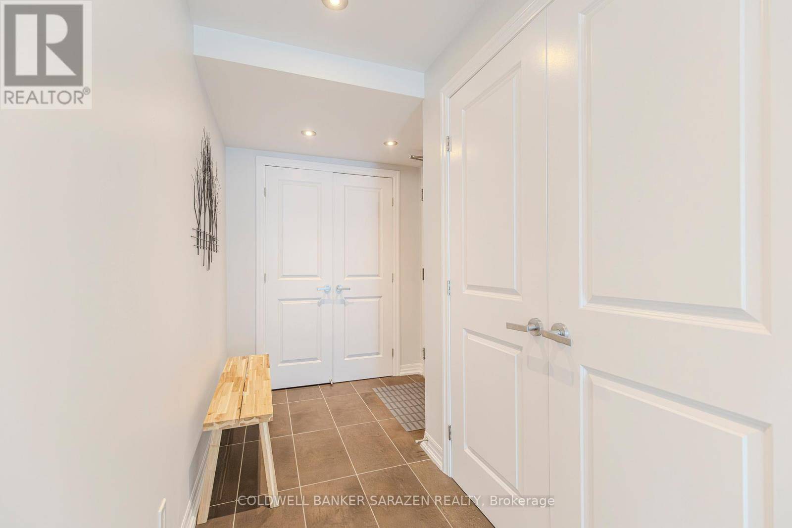 Ottawa, ON K1N0B7,242 Rideau ST #2601