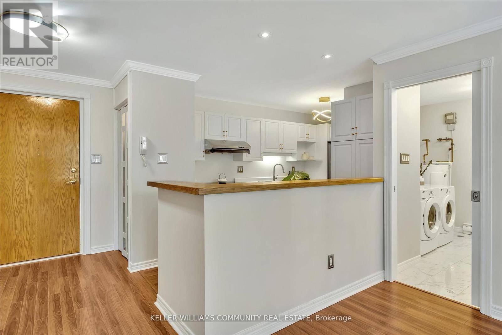 Peterborough East (north), ON K9H7K3,699 Whitaker ST #5