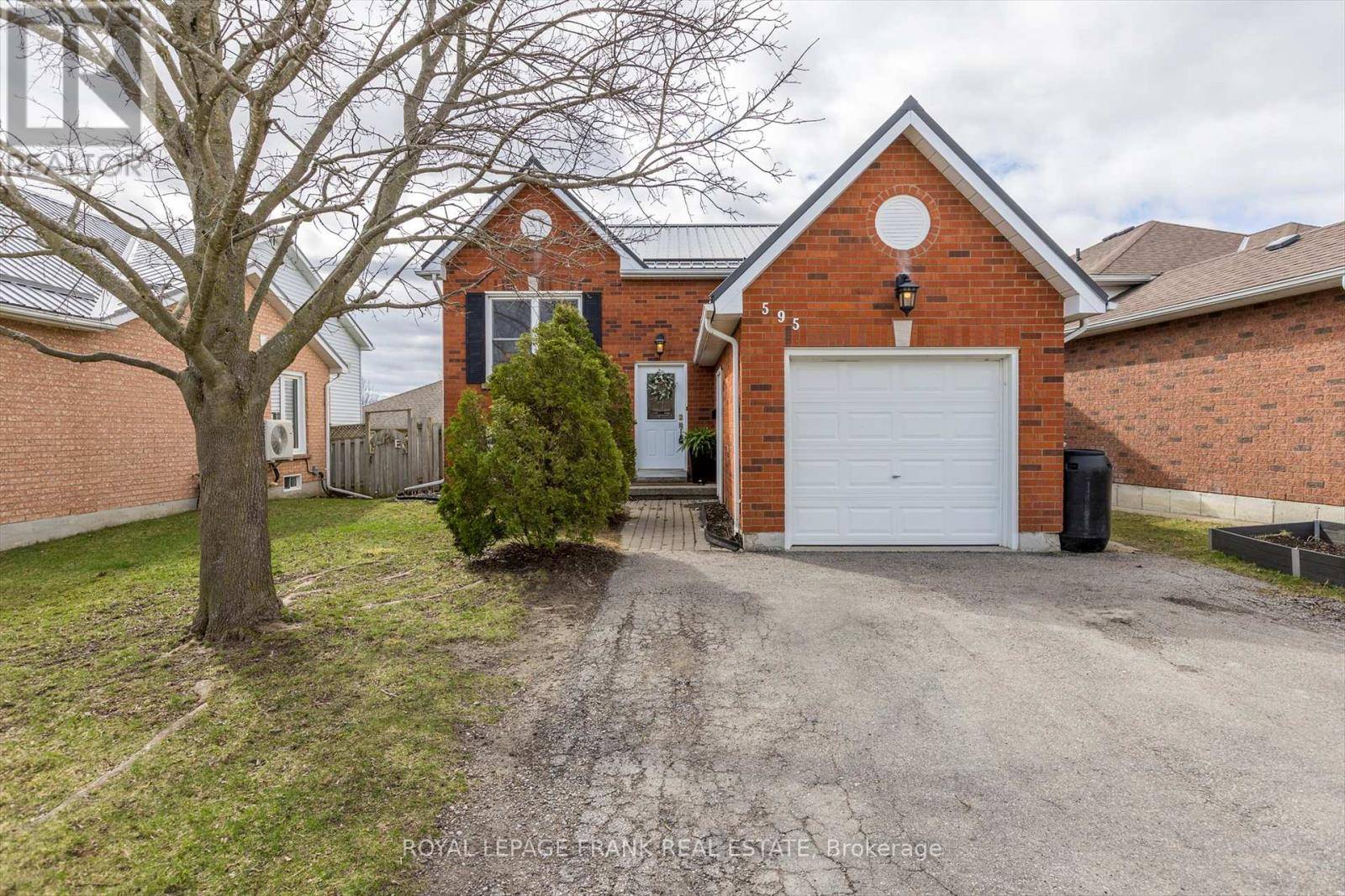 Peterborough West (south), ON K9K2H3,595 WESTMAN AVENUE