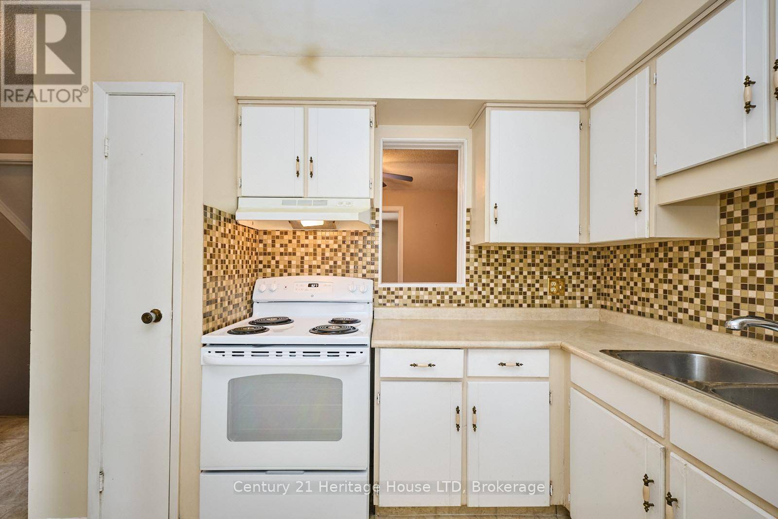 St. Catharines (haig), ON L2R7J7,75 Ventura DR #51